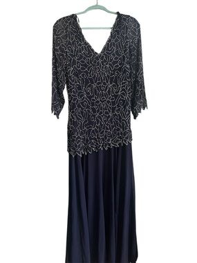 J Kara Women's size 14 W Scallop Asymetrical Hem Beaded Mock 2 Piece Long Dress